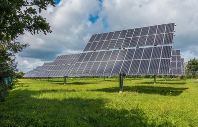 Welche Innovationen gibt es bei transparenten Solarpanelen?